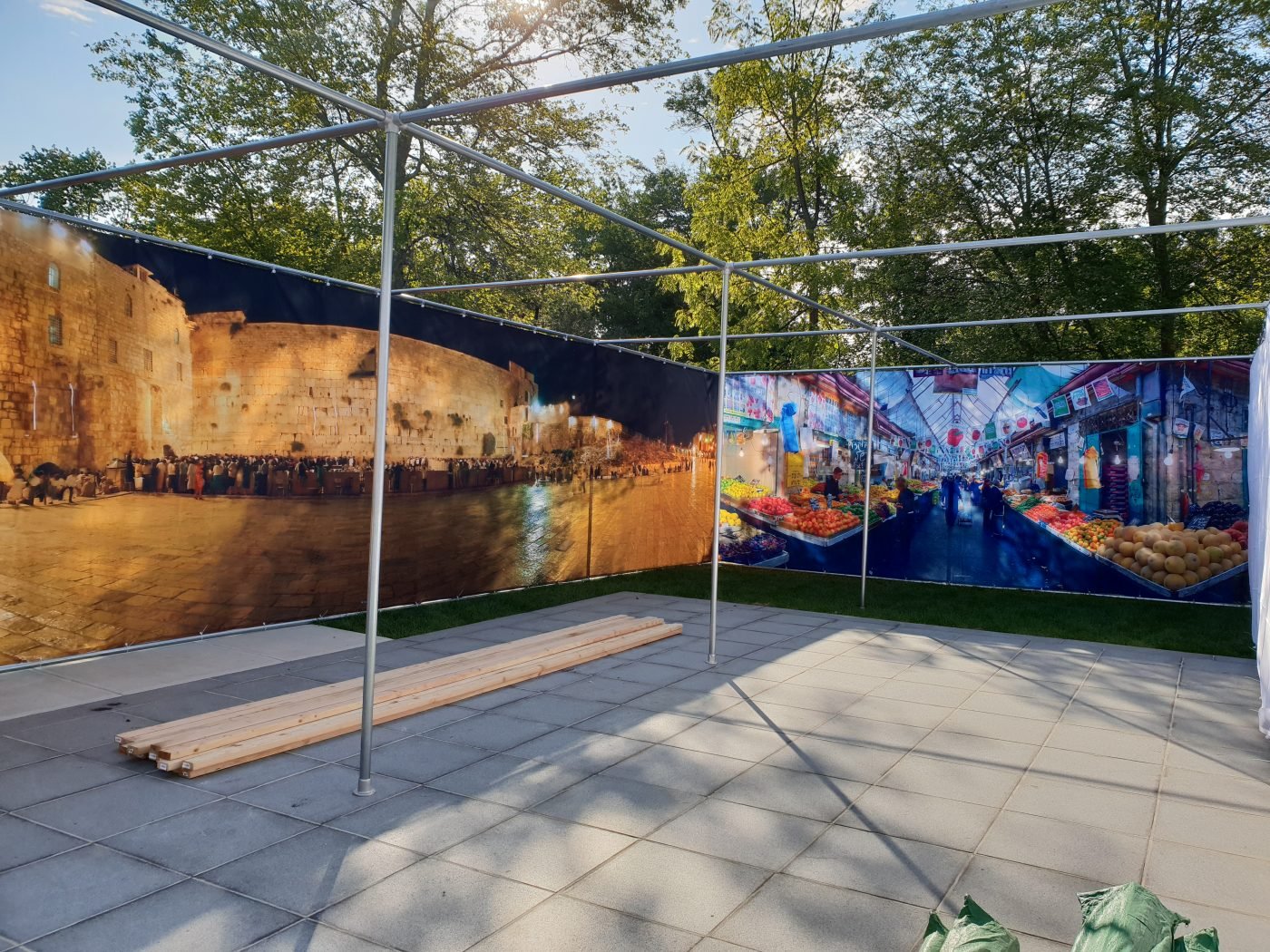 Chabad of Westport Western Wall and Shuk Panoramic Sukkah Kit